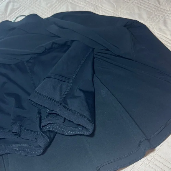 Lululemon Black Women's Skirt - Picture 6 of 6
